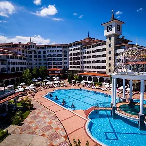 rezervați aici
